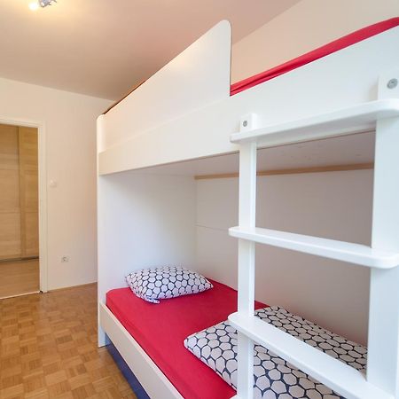 Apartment Near The Train Station Ljubljana Luaran gambar