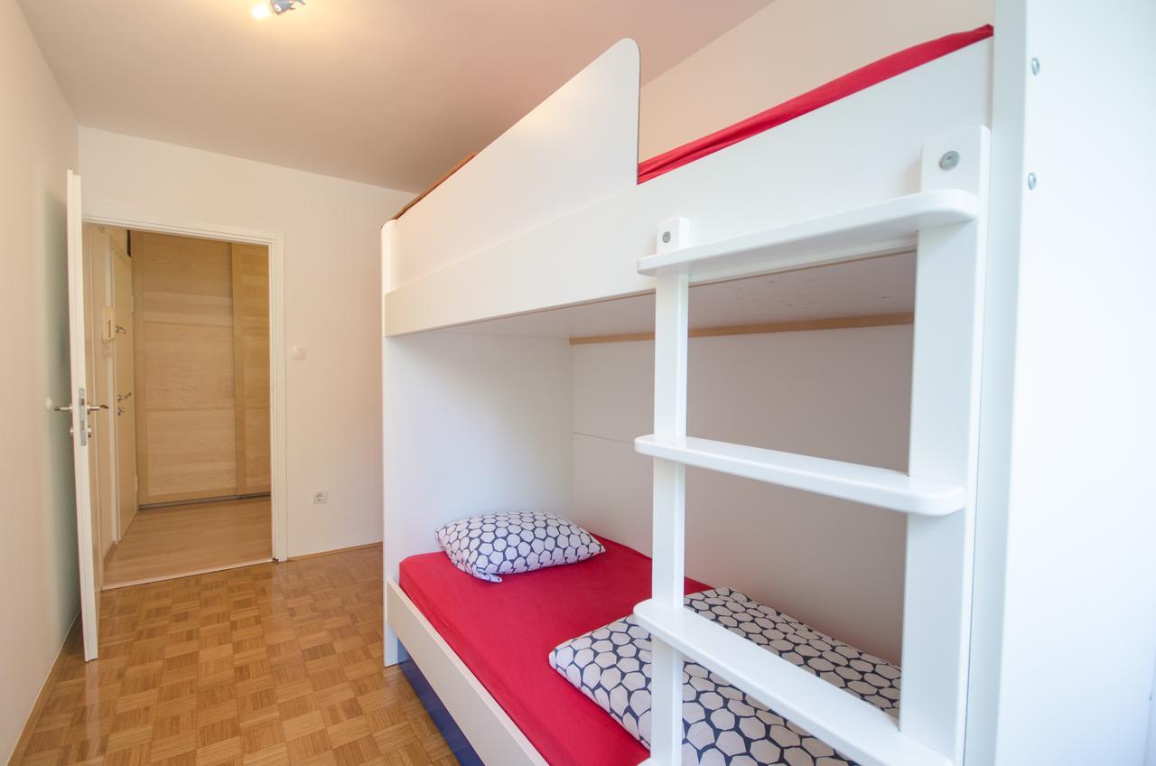 Apartment Near The Train Station Ljubljana Luaran gambar