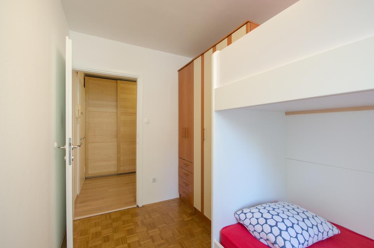 Apartment Near The Train Station Ljubljana Luaran gambar