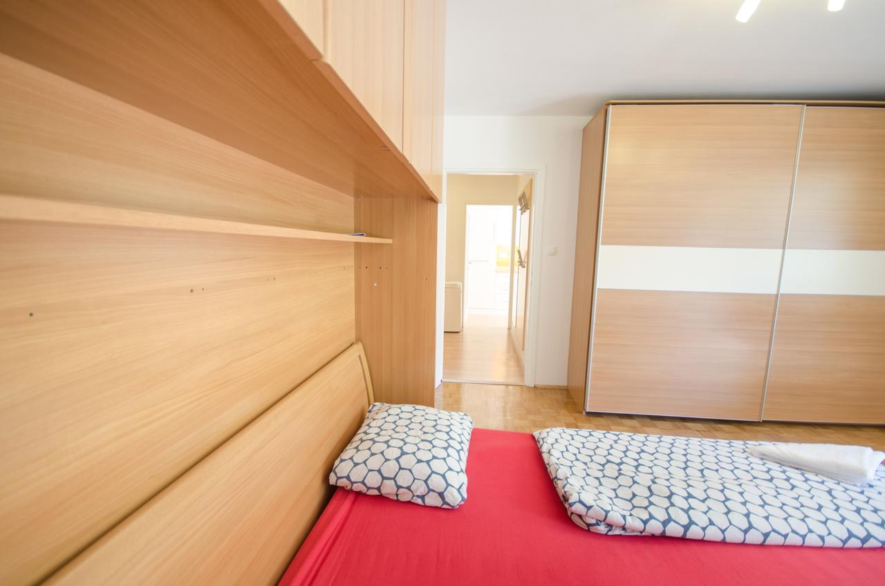 Apartment Near The Train Station Ljubljana Luaran gambar