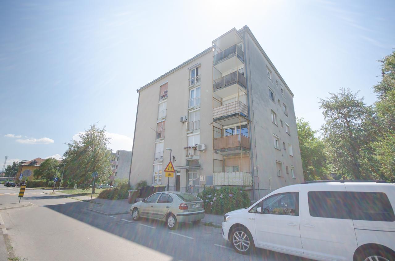 Apartment Near The Train Station Ljubljana Luaran gambar