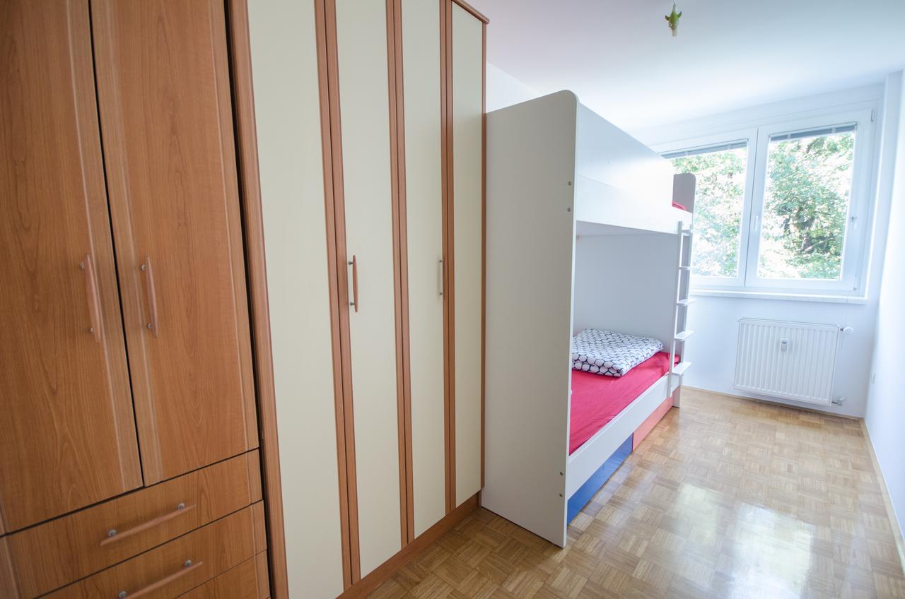 Apartment Near The Train Station Ljubljana Luaran gambar
