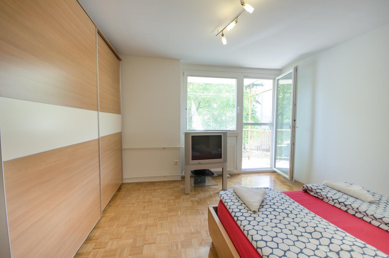 Apartment Near The Train Station Ljubljana Luaran gambar